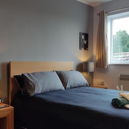 Apartmán Modern 1-Bed Flat In Wigan Exteriér fotografie