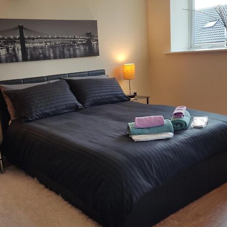 Apartmán Modern 1-Bed Flat In Wigan Exteriér fotografie