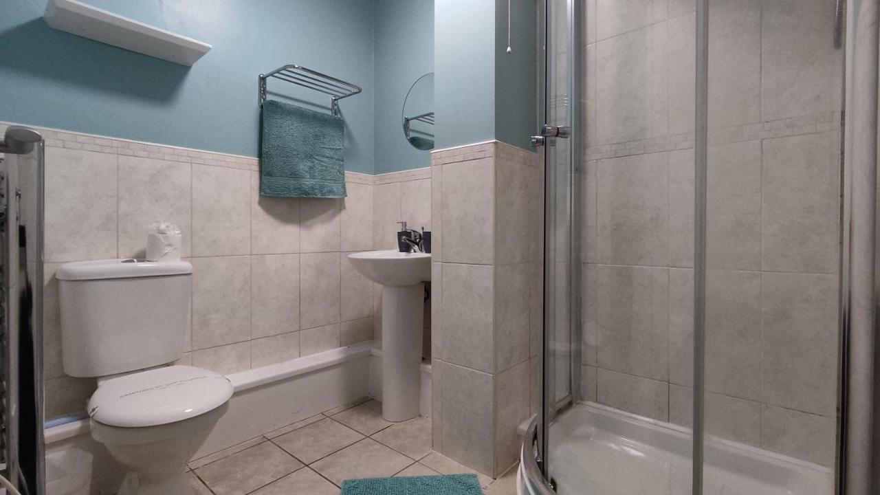 Apartmán Modern 1-Bed Flat In Wigan Exteriér fotografie