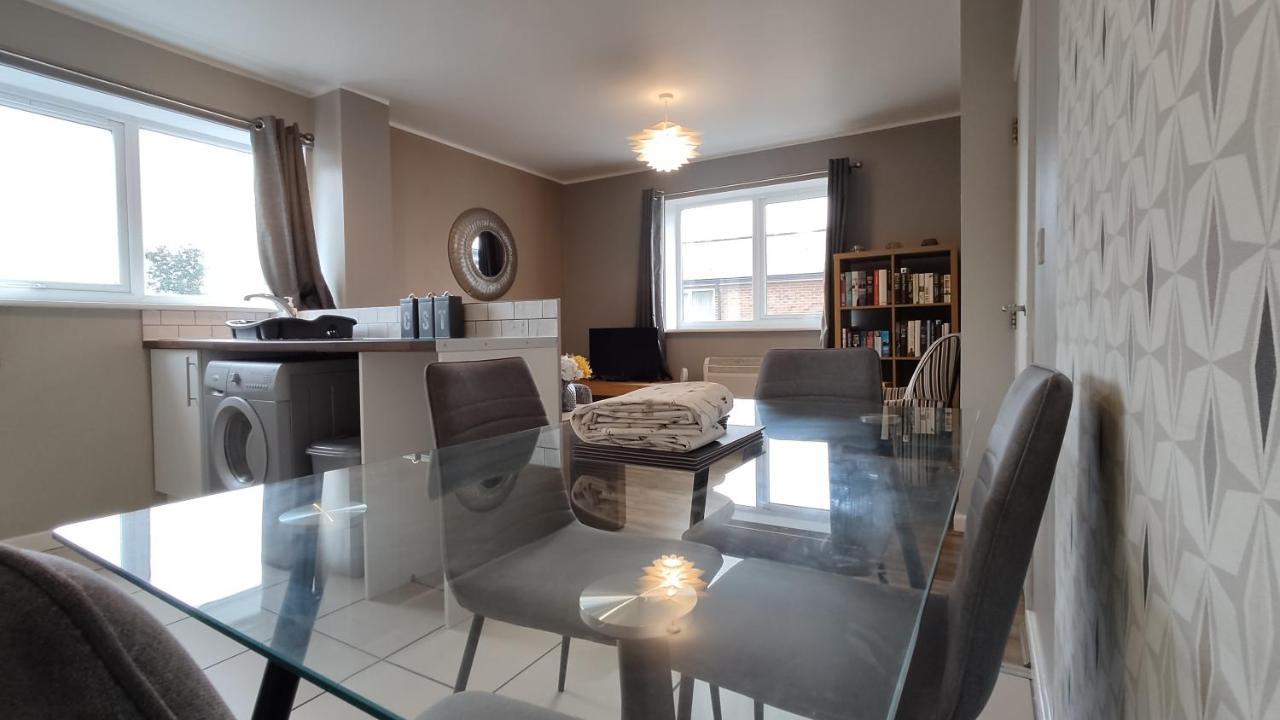 Apartmán Modern 1-Bed Flat In Wigan Exteriér fotografie